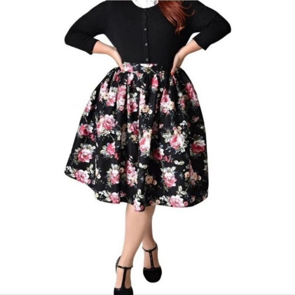 Unique Vintage Full Skirt. Romcomcore, Floral, Retro